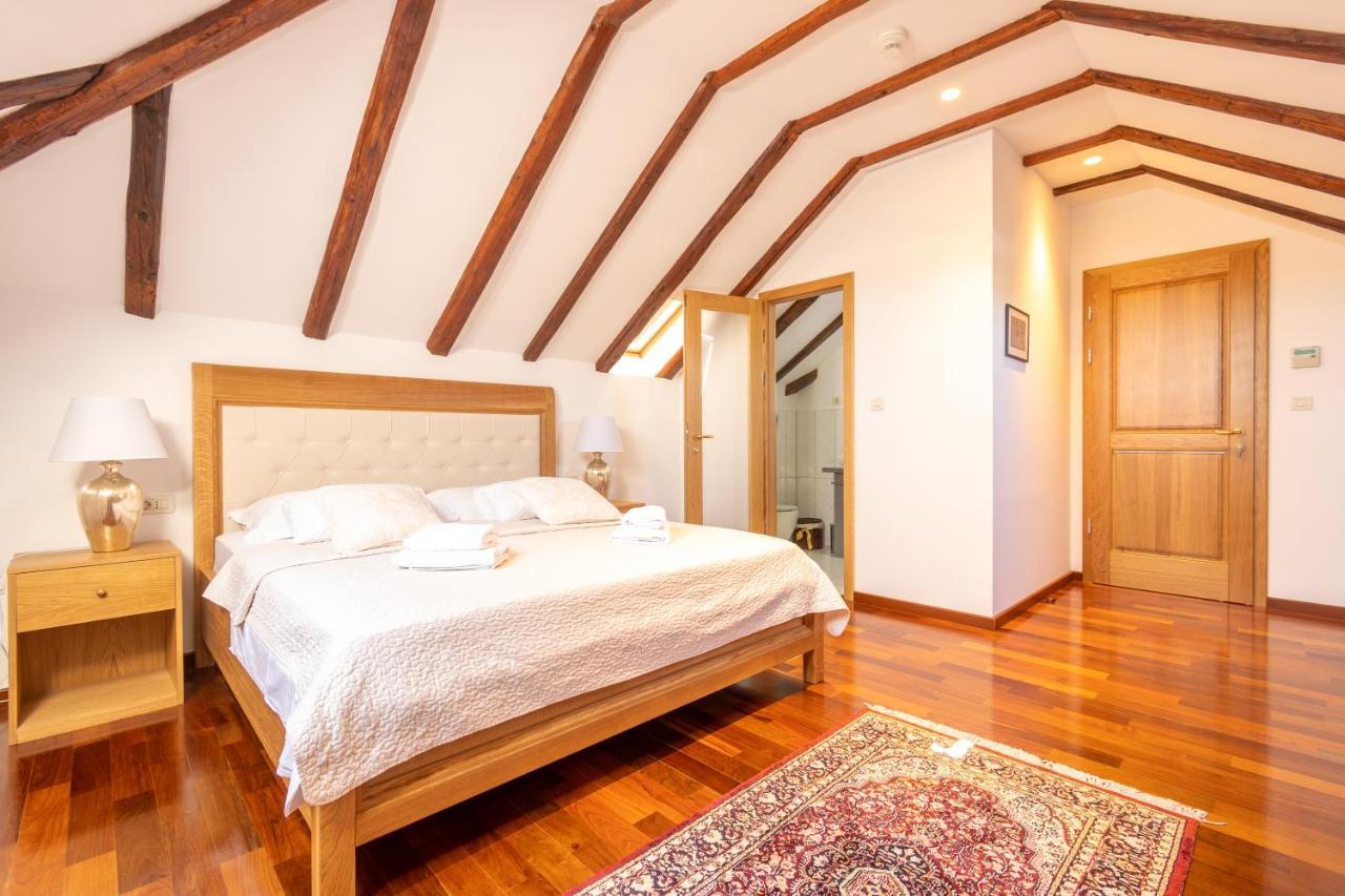 B&B Heritage Villa Apolon Stari Grad  Exterior foto